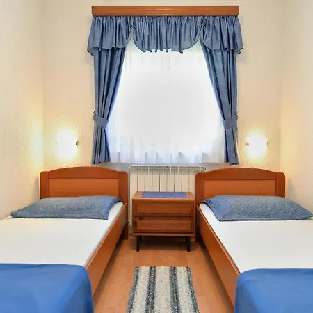 Apartment Fuer 4 Personen Ca 55 Qm In Liznjan, Istrien Suedkueste Von Istrien Liznjan