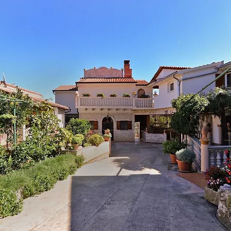 Διαμέρισμα Fuer 4 Personen Ca 55 Qm In Liznjan, Istrien Suedkueste Von Istrien *